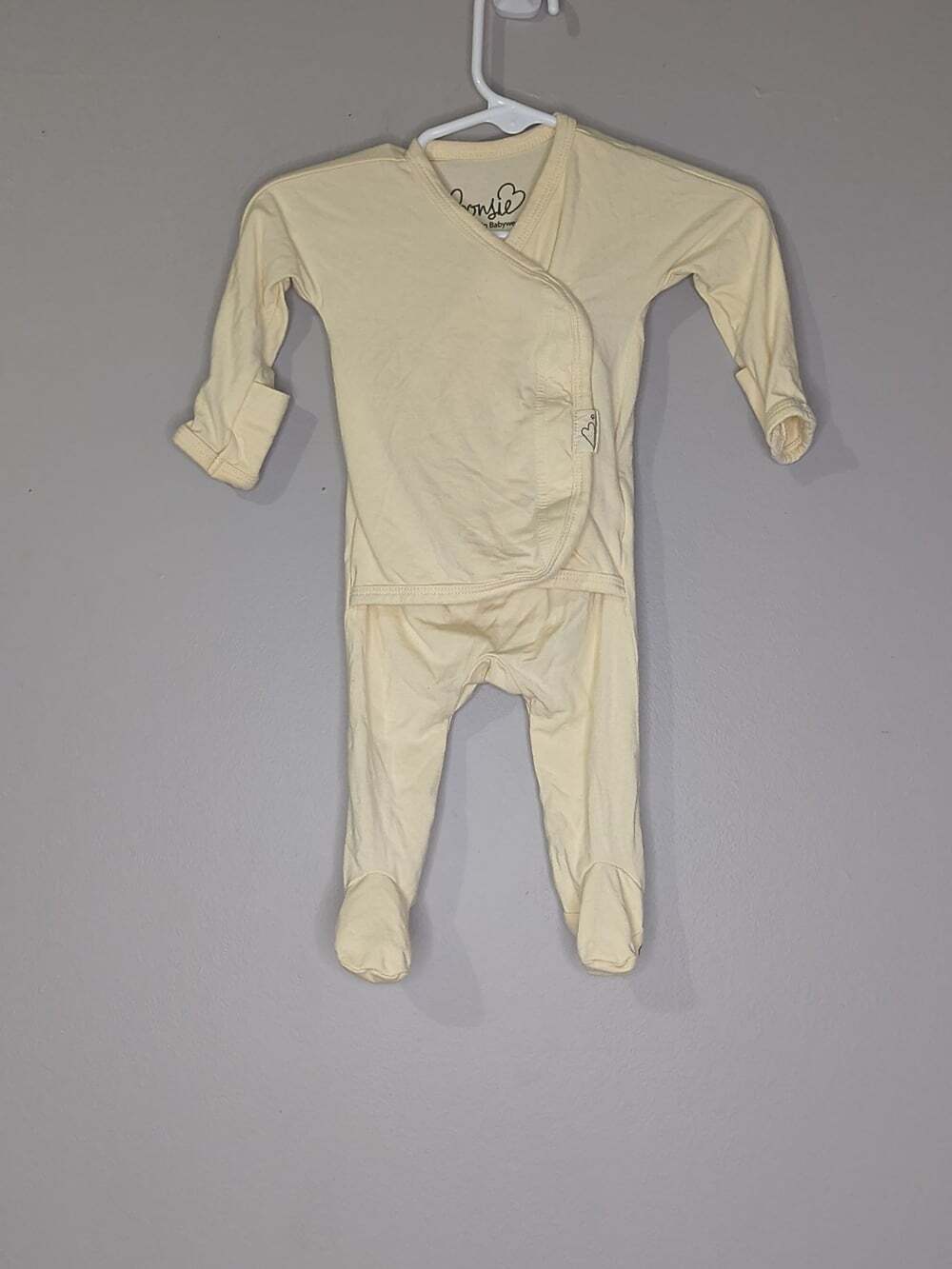Bonsie Infant Footie Skin to Skin Babywear Size 0-3 mnths Ivory